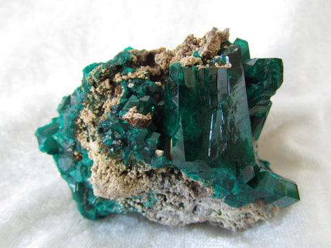 Dioptase with Wulfenite